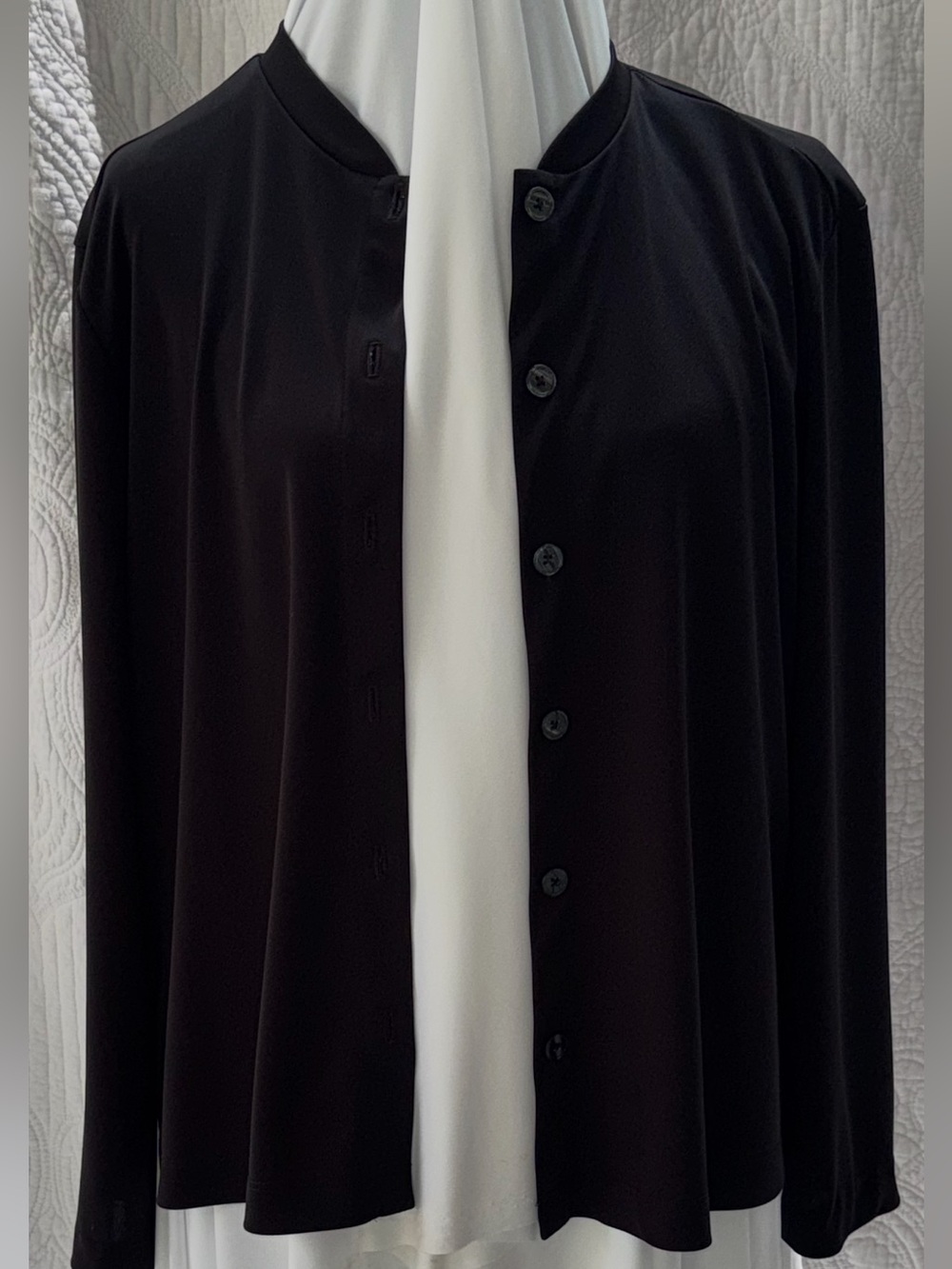 Van Heusen black, button front cardigan top
Size L
